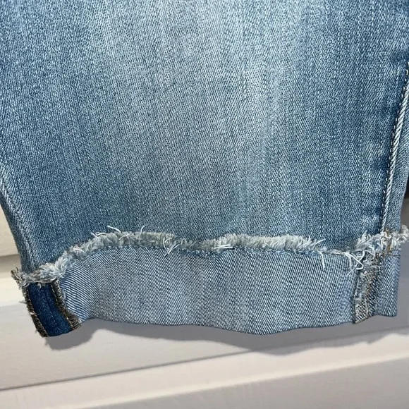 New York and Company - denim capri jeans - size 8 - Picture 3 of 10